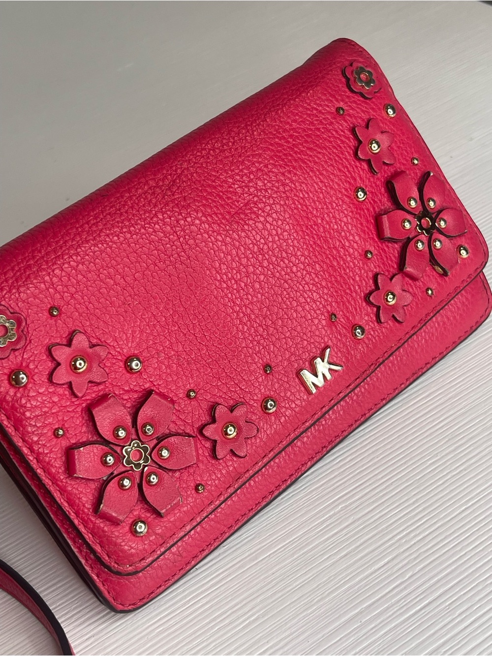 Michael Kors Pink Floral Leather Crossbody Wallet & Smartphone Holder